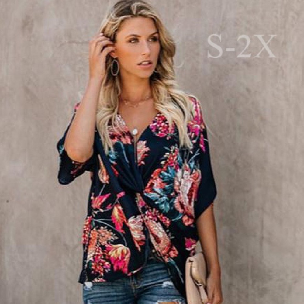Navy Floral Twist Top Sizes S-2X - Picture 2 of 6